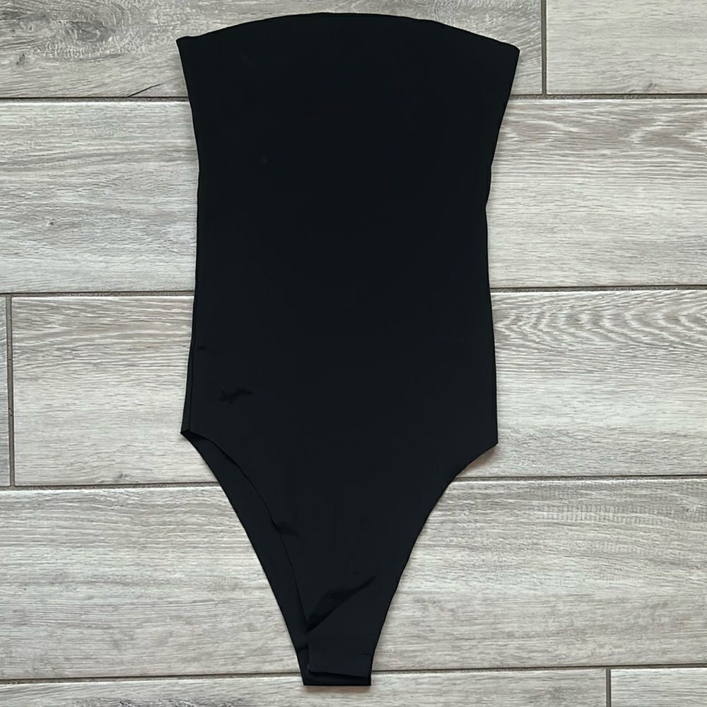 NEW Fashion Nova Black seamless thong bodysuit